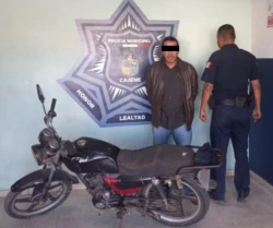 Detienen elementos de la SSPM a sujeto con motocicleta robada en Ciudad Obregón