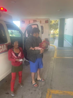 Menor de 1 año 1 mes cae de camioneta y resulta con lesiones en Villa Unión