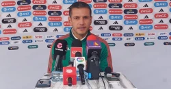 Jimmy Lozano: "Hacen falta más jugadores como Edson Álvarez"