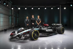 Mercedes presenta el 'W15'