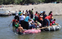Más de 20.000 guatemaltecos cruzan a México para la fiesta indígena de la Cuaresma