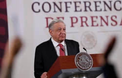 López Obrador sugiere trasladar la Estatua de la Libertad a México por el caso Assange