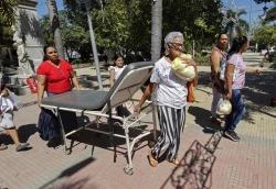 Las mujeres mexicanas casi doblan a los hombres en tareas de cuidado, denuncia Oxfam