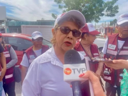Olegaria Carrasco realiza recorridos en colonias de Mazatlán como parte de su campaña por la Diputación Federal por el Distrito 6