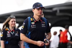 Verstappen sufre con el 'jet lag' en Australia