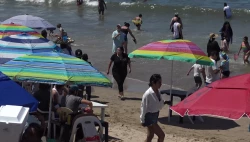 Reportan más de 48 mil bañistas durante Jueves Santo en Mazatlán