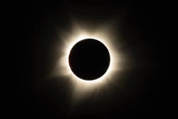 Reos de Nueva York invocan sus religiones para reclamar el derecho a ver el Eclipse Solar