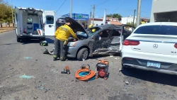 Madre e hija heridas es el saldo de choque automovilístico en Culiacán