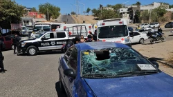 Dos adolescentes heridos y un automóvil destruido es el saldo de choque en Culiacán