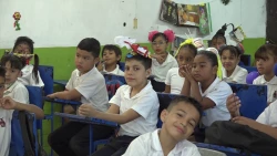Peinados locos una tendencia que llega a las Escuelas Primarias de Mazatlán