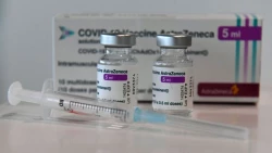 AstraZeneca reconoce que su vacuna contra el Covid-19 puede causar Trombosis