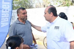 Memo Romero promete aulas digitales en escuelas de Mazatlán