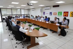 El IEES y representantes de partidos se reúnen con autoridades de la SSP