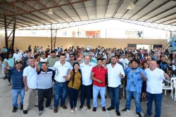 Reunión de Memo Romero con vendedores de playa