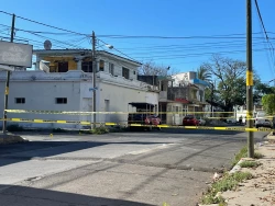 Tirado a un costado de una auriga localizan a hombre sin vida en Mazatlán