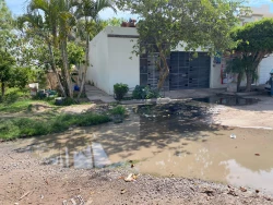 3 personas enfermas por aguas negras en sector Alamos Country en Los Mochis