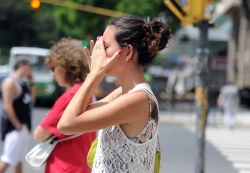 No se exponga a altas temperaturas