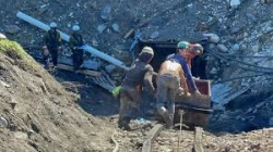 Refrenda AMLO compromiso con familiares de mineros
