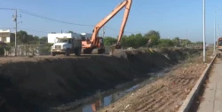 Ayuntamiento de Ahome comienza limpieza de drenes previo a pronostico de lluvias