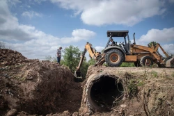 Gámez Mendívil supervisa canales y arroyos en Culiacán