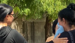 Grupo de mamás se manifiestan en Sánchez Célis