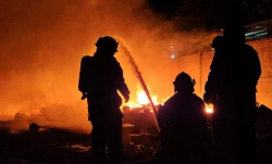 Vecinos de Prados del Sur muestran su solidaridad y sofocan incendio de vivienda en Culiacán