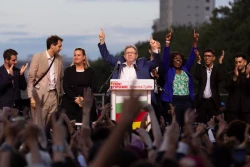 Presidente de México celebra triunfo de la izquierda en Francia tras elecciones