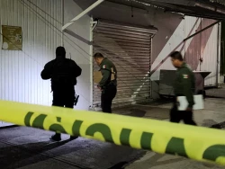 Dos hombres sufren atentado de motocicleta a carro en Culiacán
