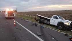 Aparatoso accidente en la Autopista Mazatlán-Culiacán deja solo daños materiales