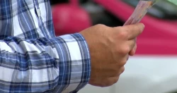 Multa de 10 mil pesos para la "robaviejitos" determina la FGE