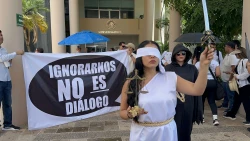 Se manifiestan en el Congreso contra la Reforma al Poder Judicial