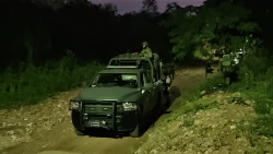 Encuentran a dos hombres asesinados y sepultados entre rocas en Culiacán