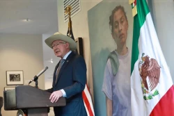 En pausa relación con Embajada de EU y Canadá