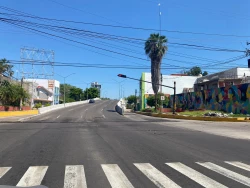 Calles desoladas, comercio cerrado y sin transporte público en Culiacán