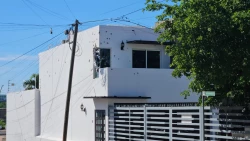 Tirotean vivienda en fraccionamiento Colinas del Bosque en Culiacán