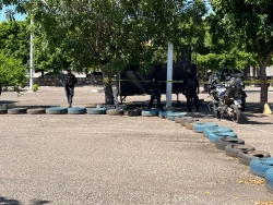 Abandonan a feto dentro de una cubeta en estacionamiento de plaza comercial en Culiacán