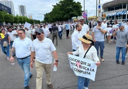 Marchan por la paz de Culiacán
