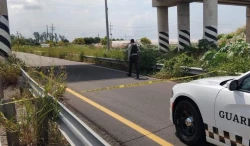 Cuerpo de hombre asesinado a balazos es localizado sobre carretera Culiacán-Eldorado