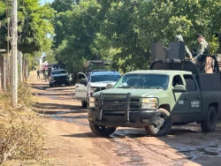 Ejército Mexicano asegura alrededor de 70 kilogramos de posible metanfetamina en Plan de Oriente, Sinaloa