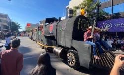 Desfilan en Culiacán por el Día de la Revolución Mexicana