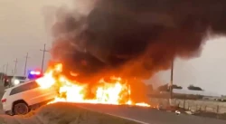 Dos lesionados y dos vehículos incendiados; saldo de choque en carretera Escuinapa-Teacapán