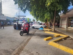 Fallece adulta mayor afuera del mercado Independencia en Los Mochis