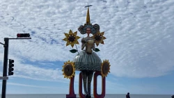 Un monigote que le rinde homenaje al centenario de los Juegos Florales