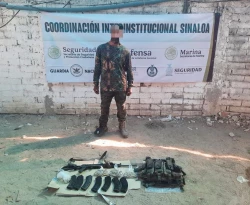 Grupo Interinstitucional detiene a un civil, asegura artefactos explosivos, arma de fuego, municiones y vehículo