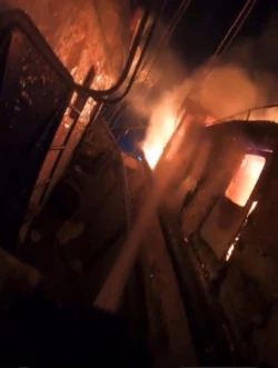 Se incendian dos barcos camaroneros en Mazatlán