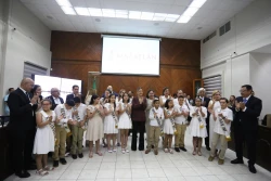 Rinden protesta integrantes del Cabildo Infantil 2025 en Mazatlán