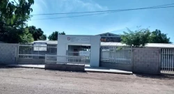 Fumigan escuela primaria del Tobarito por plaga de pulgas