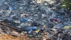 Denuncian vecinos de la colonia Francisco I. Madero, que no desazolvan canal pluvial a pesar de múltiples reportes