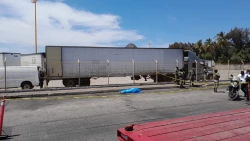 Muere adulto mayor arrollado por tráiler en Infonavit Playa Sur en Mazatlán