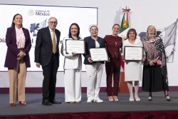 Reconocen la labor de 3 enfermeras